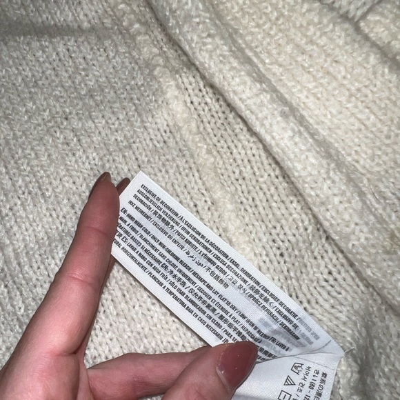 Hollister Cardigan. - Picture 5 of 5